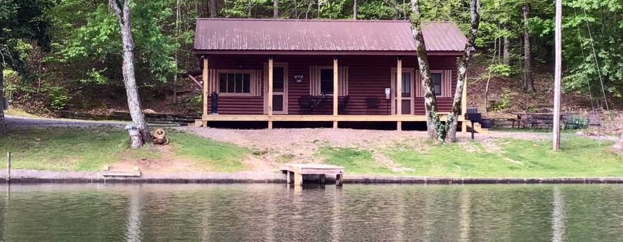Smith’s Lakefront Cabin